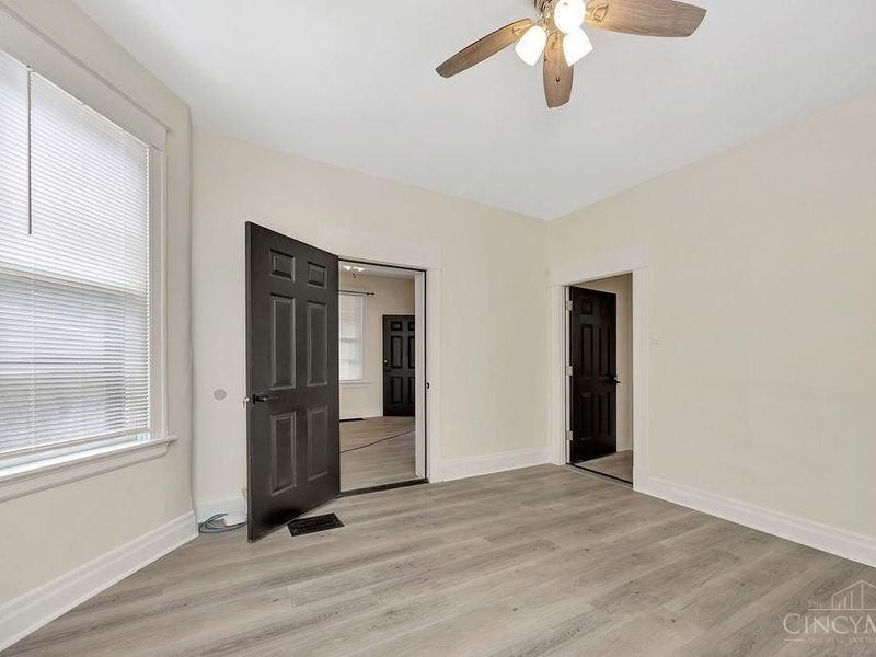 600 Riddle Road, Cincinnati, OH 45220 Photo 5
