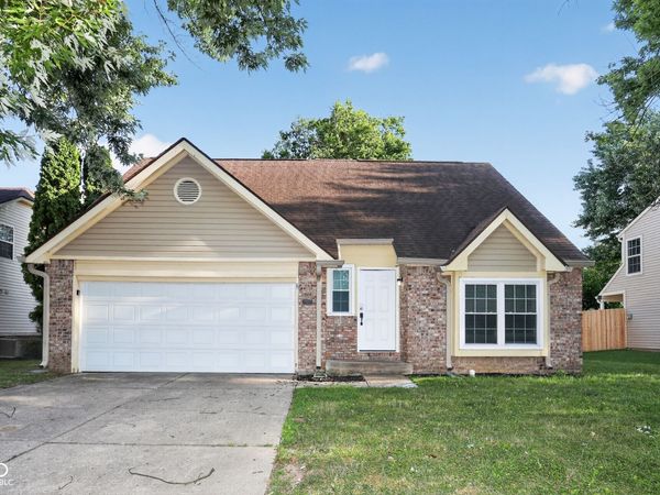 10165 Park Stream Drive , Indianapolis, IN 46229