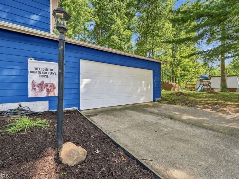 825 Valley Drive, Amherst, OH 44001 Photo 4