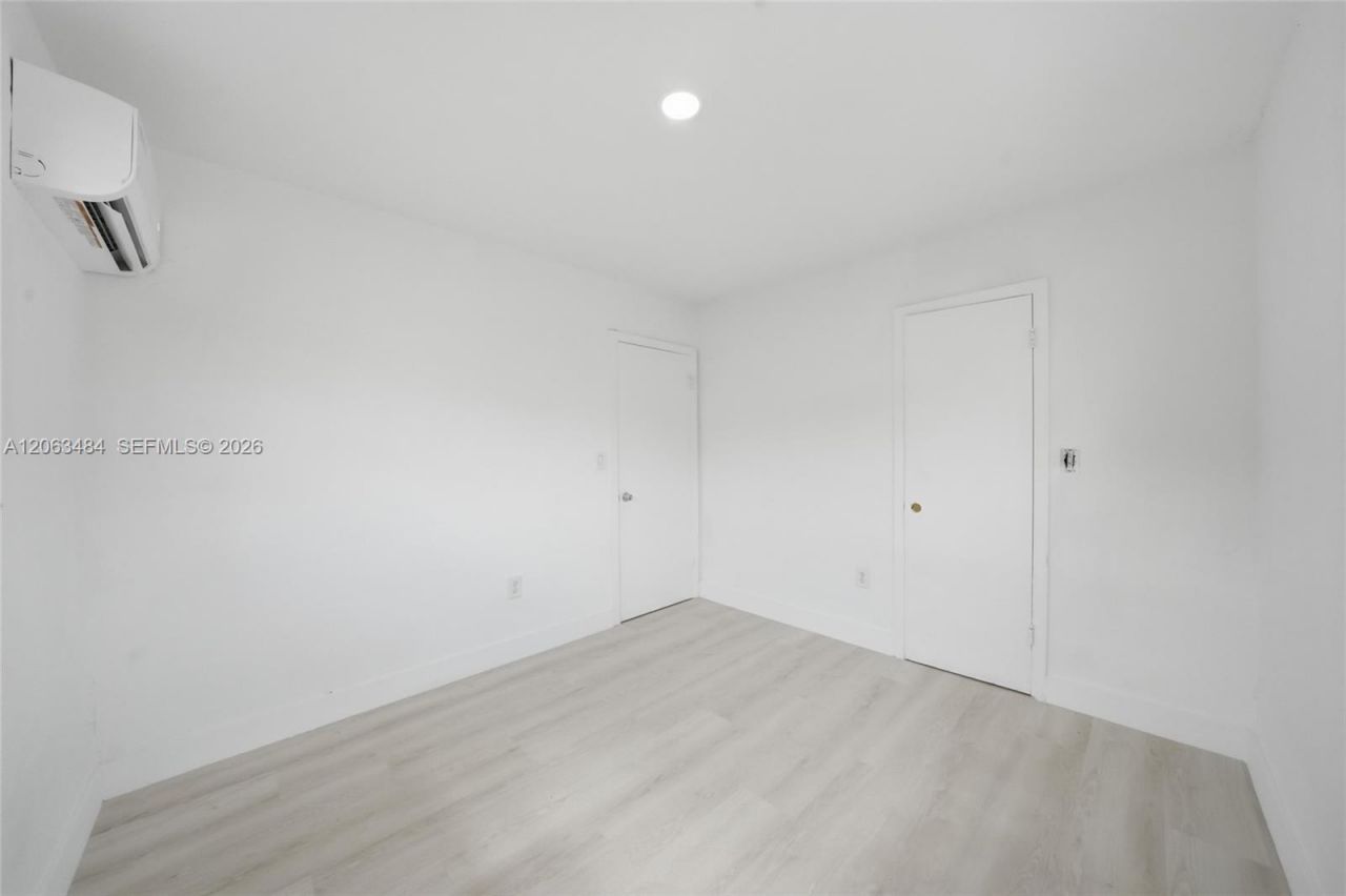 Please Call For Address, Miami, FL 33142 Photo