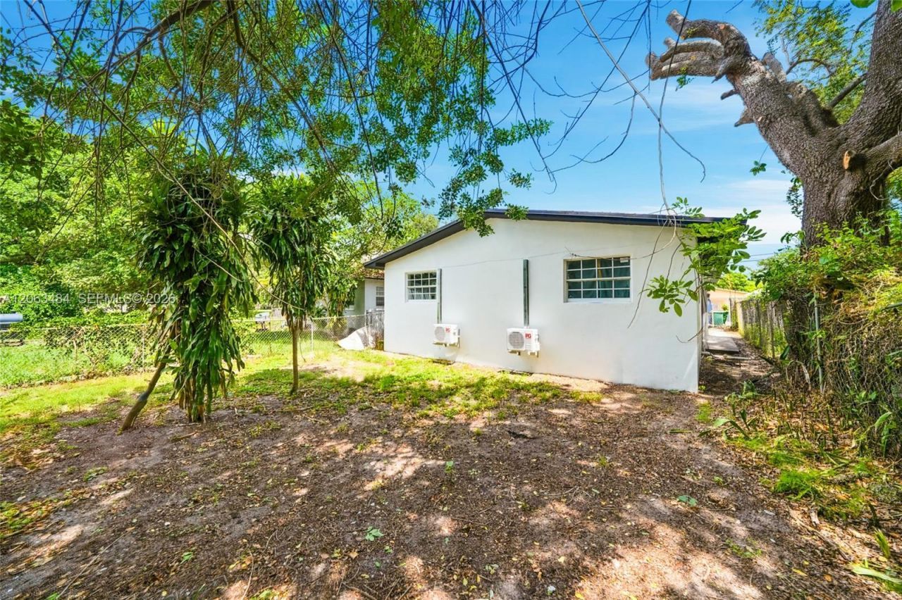 Please Call For Address, Miami, FL 33142 Photo