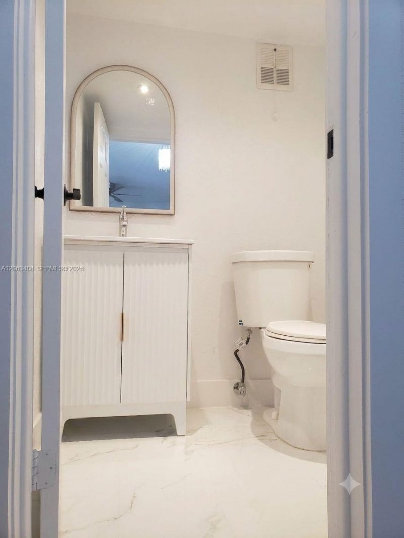 7000 NW 17th St , Unit 116, Plantation, FL 33313 Photo