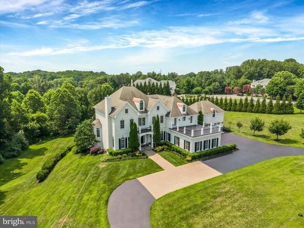 9107 DARA LANE , GREAT FALLS, VA 22066