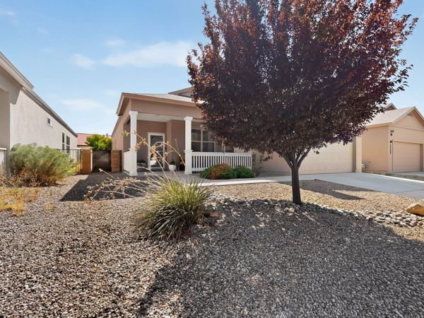 5223 Via del Cielo, Santa Fe, NM 87507