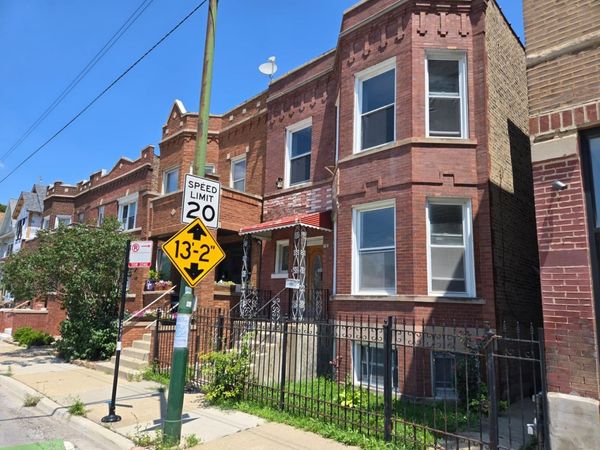3103 N Kedzie Avenue , Chicago, IL 60618