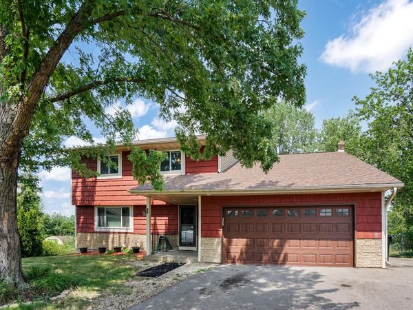 2477 Brenner Avenue E, Maplewood, MN 55109