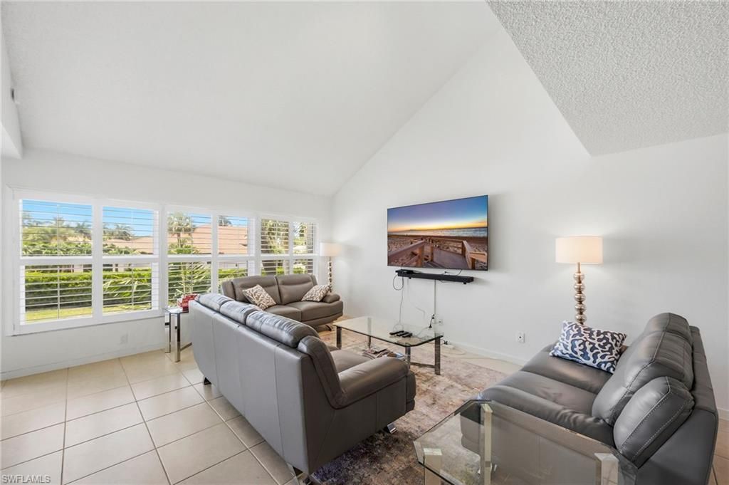 4092 Belair Ln, Unit 17, Naples, FL 34103 Photo