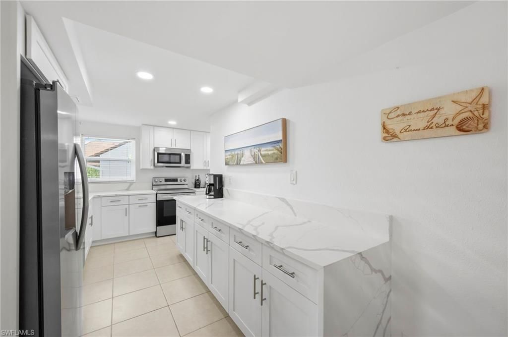 4092 Belair Ln, Unit 17, Naples, FL 34103 Photo
