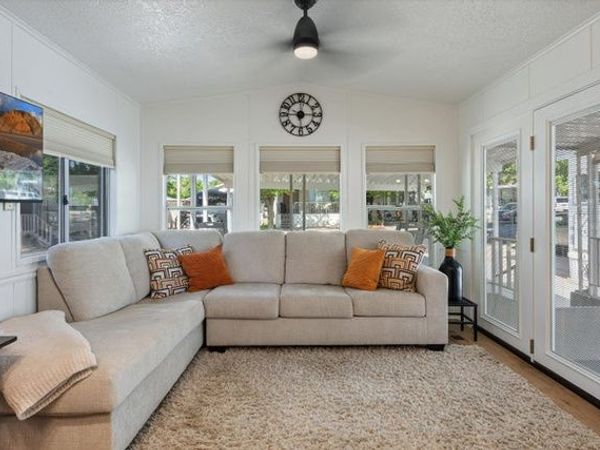 1150 W RED HILLS PKWY , Unit 18, Washington, UT 84780
