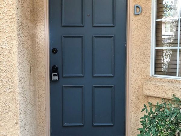 25136 Steinbeck Avenue, Unit D, Stevenson Ranch, CA 91381