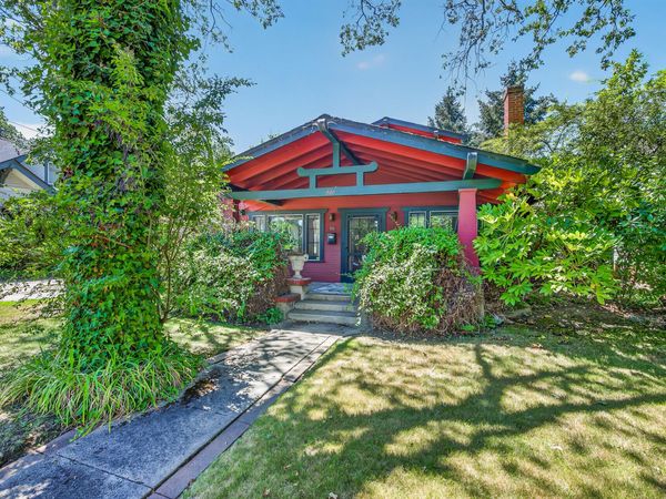 522 S Oakdale Avenue, Medford, OR 97501