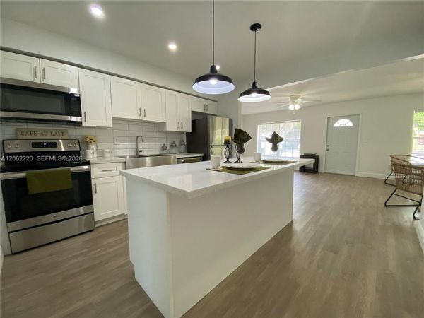 1120 SW 15th Ter, Fort Lauderdale, FL 33312