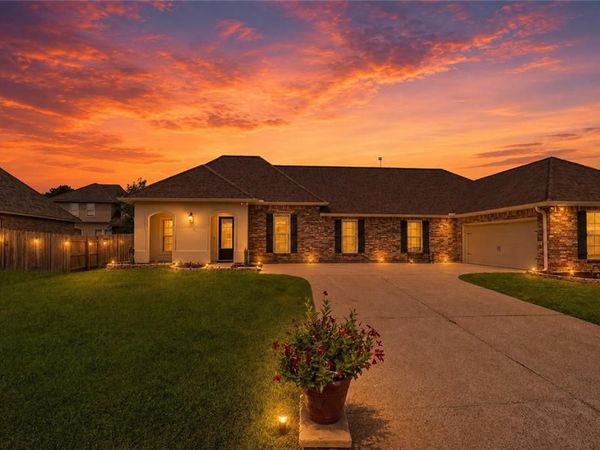 869 CAPISTRANO Court , Covington, LA 70433