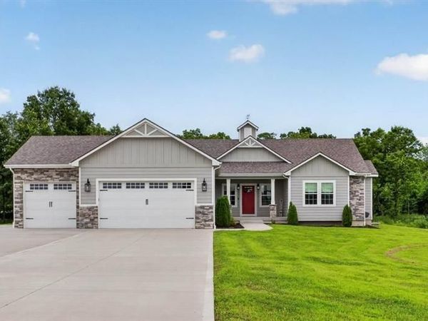 803 NE Lakota Drive, Adrian, MO 64720