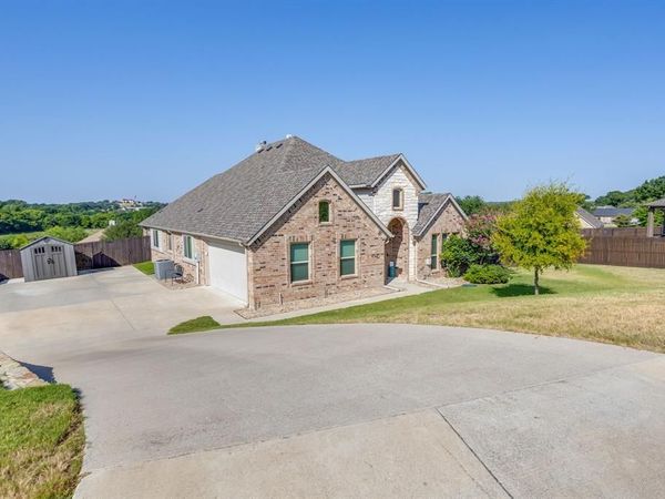 106 Hannah Court, Weatherford, TX 76085