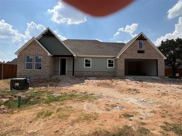 105 Vista Ridge Street, Glen Rose, TX 76043
