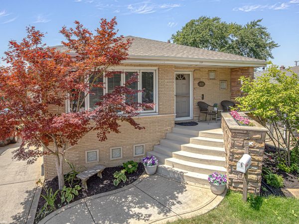 8120 Mayfiled Avenue, Burbank, IL 60459