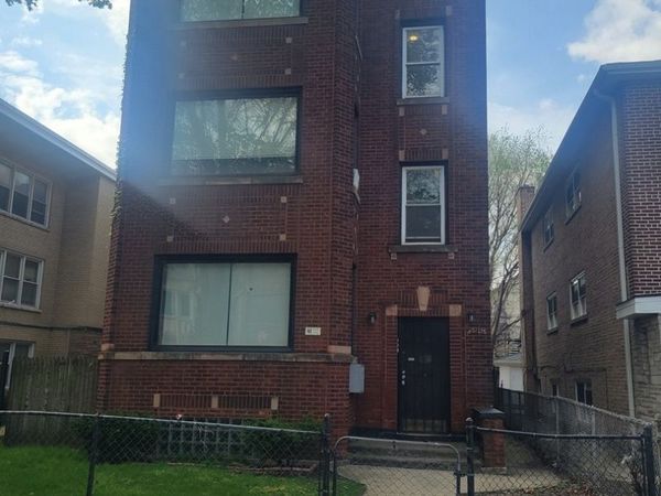7918 S Essex Avenue , Unit 3, Chicago, IL 60617