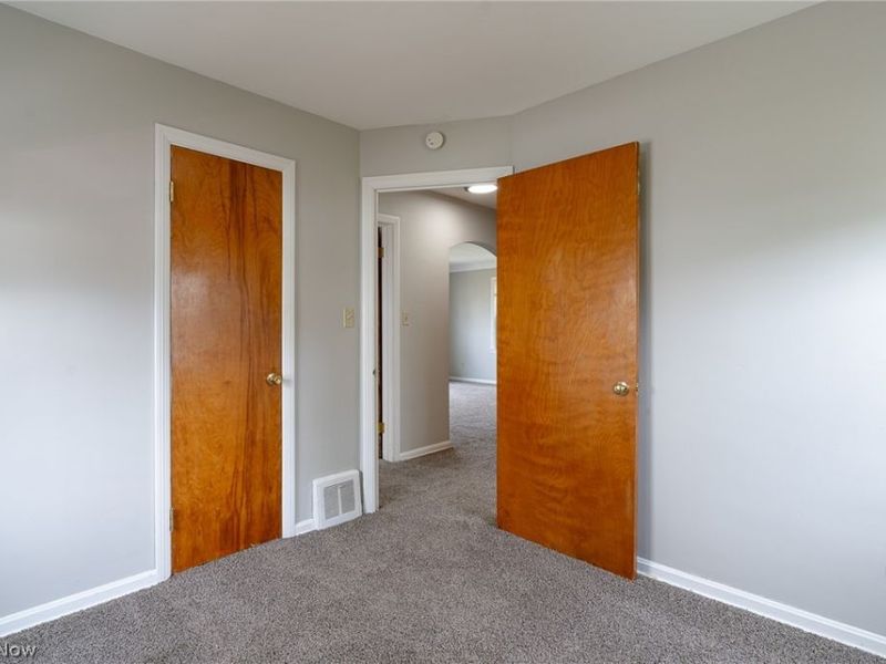 8304 Vista Avenue, Garfield Heights, OH 44125 Photo 10