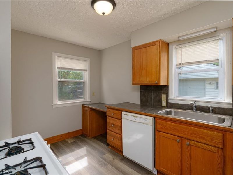 8304 Vista Avenue, Garfield Heights, OH 44125 Photo 12