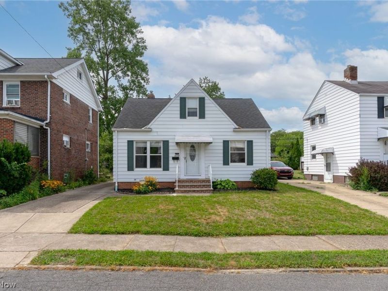 8304 Vista Avenue, Garfield Heights, OH 44125 Photo 2