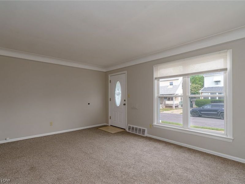 8304 Vista Avenue, Garfield Heights, OH 44125 Photo 6