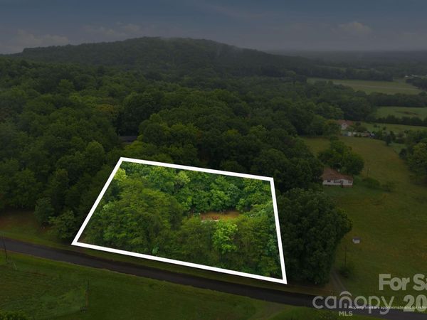 154 Beagle Lane , Statesville, NC 28625