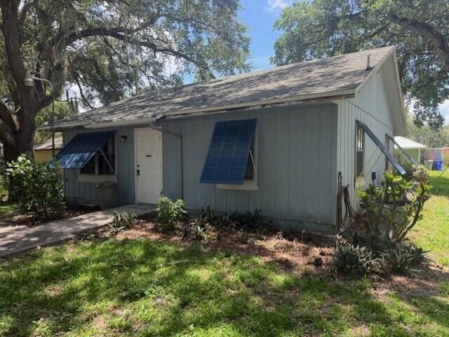 15 48th Avenue, Vero Beach, FL 32968 Main Photo