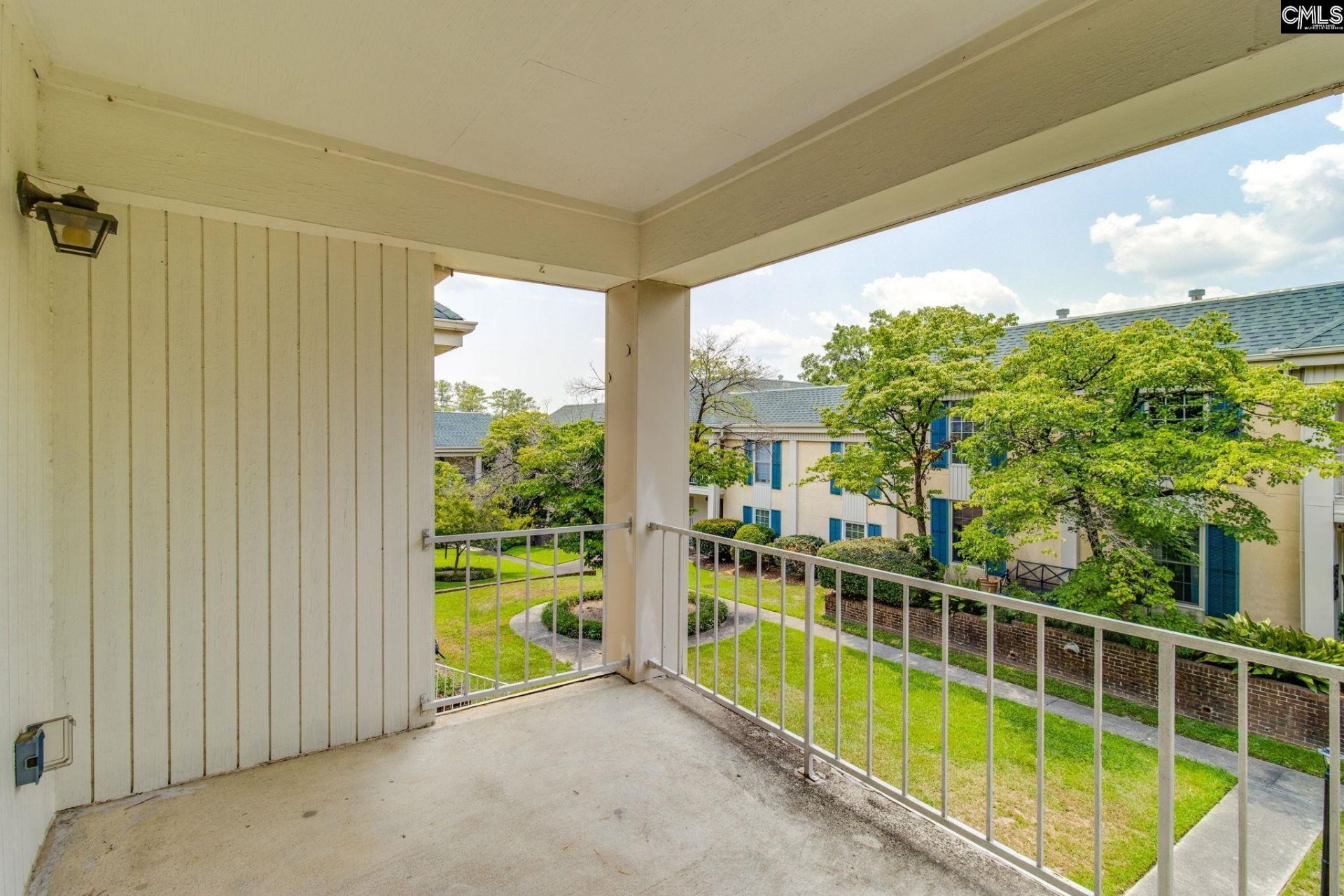 3600 Chateau Drive  Photo 25