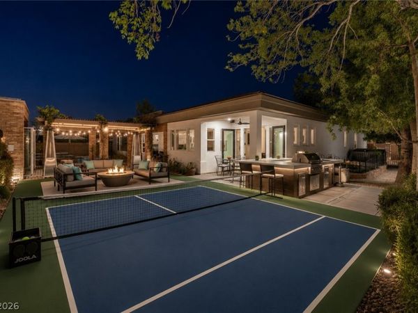 48 Panorama Crest Avenue, Las Vegas, NV 89135