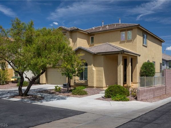 8900 Ochoa Street, Las Vegas, NV 89143