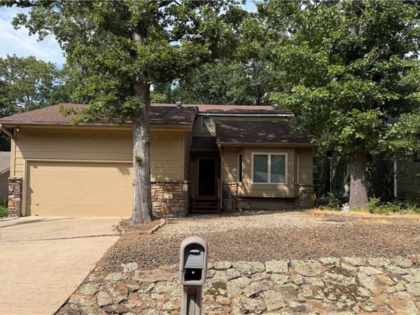8 Weston Lane , Bella Vista, AR 72715