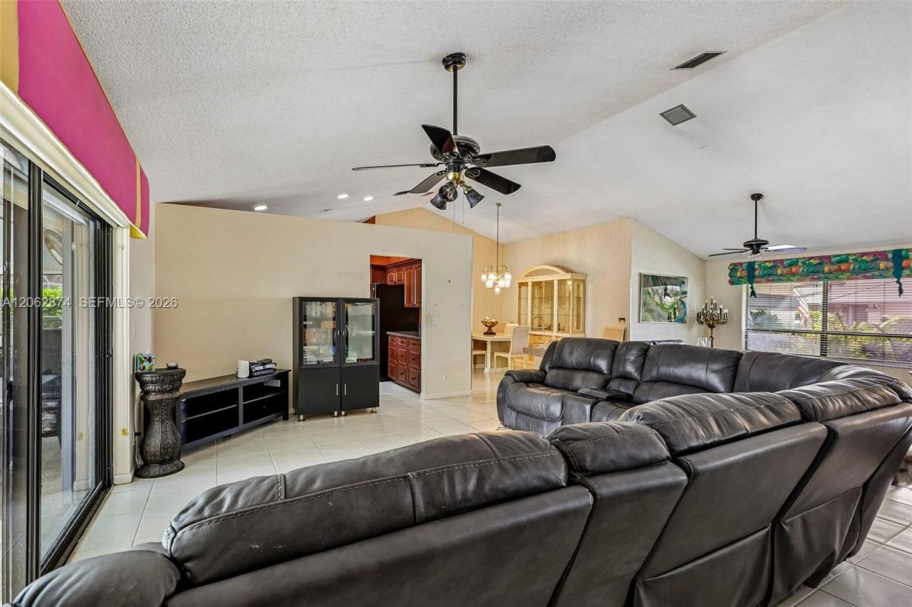 9768 Majestic Way, Boynton Beach, FL 33437 Photo