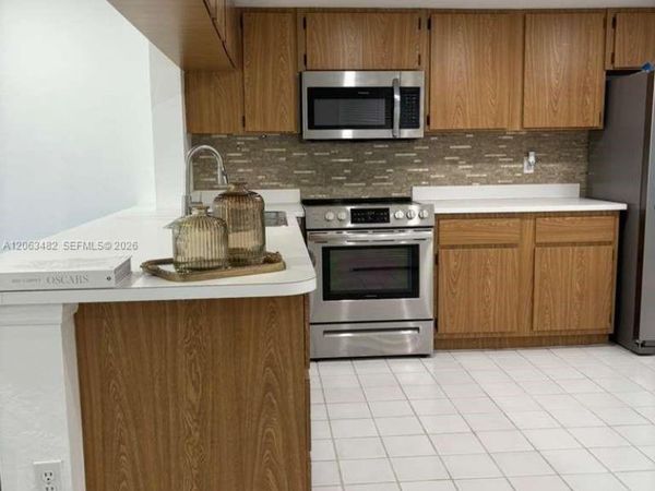 1005 Palm Beach Trace Dr , Unit 1005, Royal Palm Beach, FL 33411