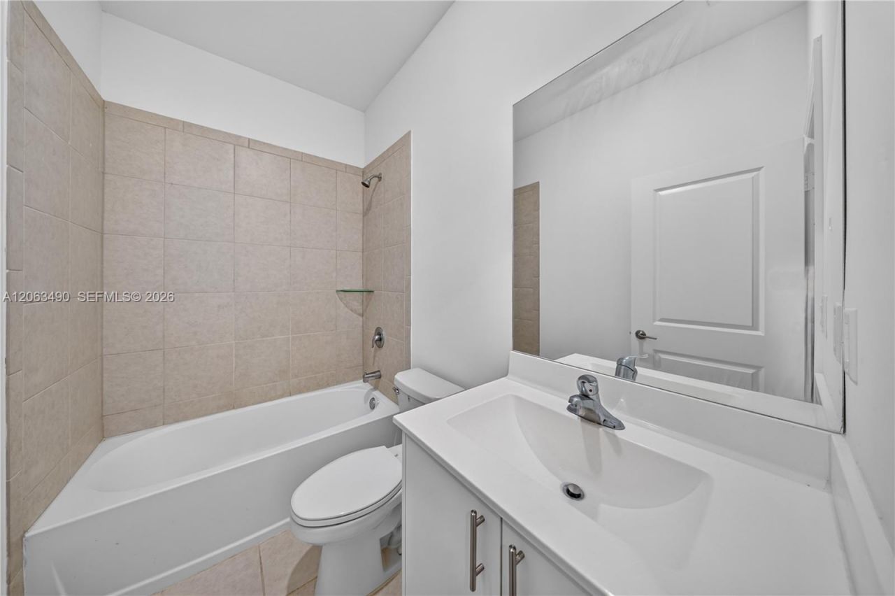23450 SW 127th Pl, Homestead, FL 33032 Photo