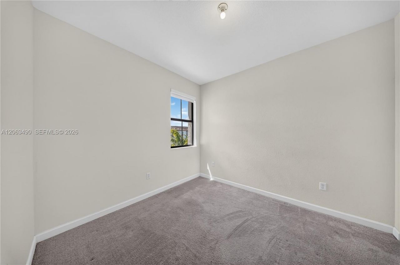 23450 SW 127th Pl, Homestead, FL 33032 Photo