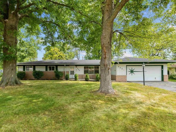 5001 Ione Drive, Fort Wayne, IN 46835