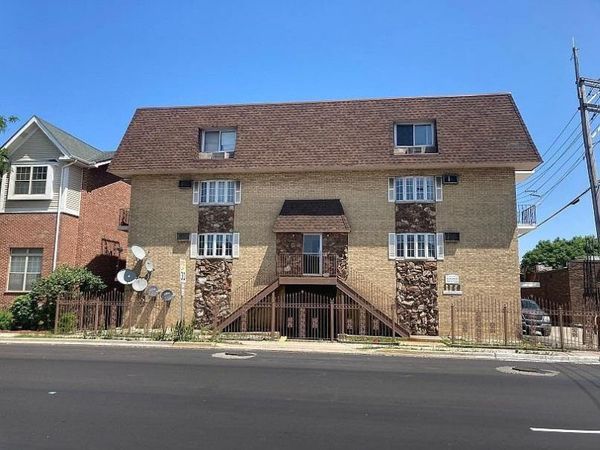 1128 Des Plaines Avenue , Unit 304, Forest Park, IL 60130