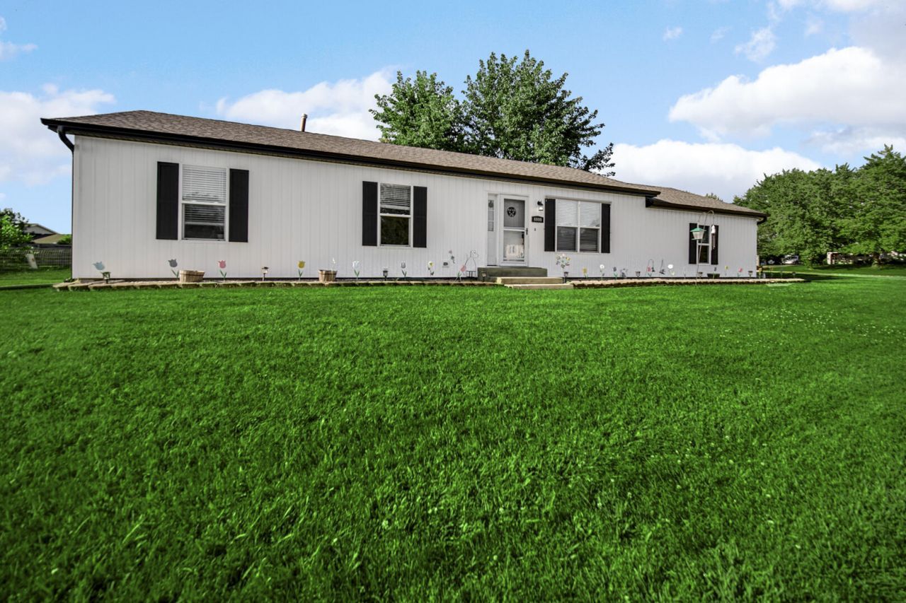 6000 W 175th Avenue, Lowell, IN 46356 Main Photo