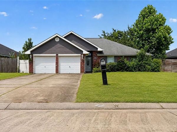 2156 GREENWOOD Drive , LaPlace, LA 70068