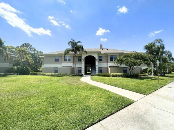 1003 EAGLE POND DRIVE , Unit 1003, WINTER HAVEN, FL 33884