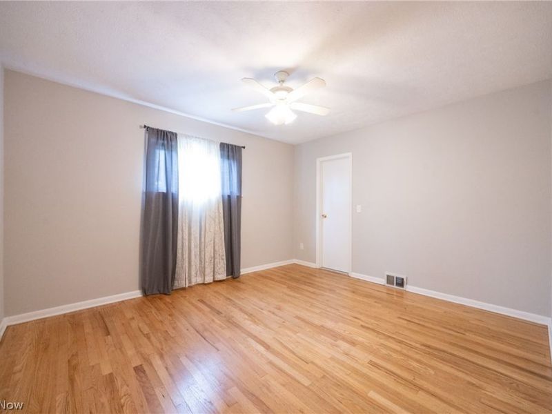 1668 Chelmsford, Mayfield Heights, OH 44124 Photo 19