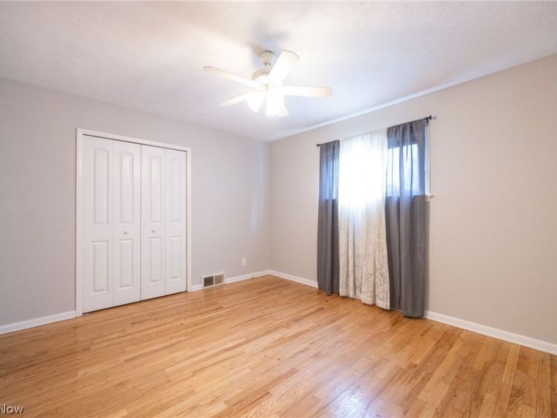 1668 Chelmsford, Mayfield Heights, OH 44124 Photo 20
