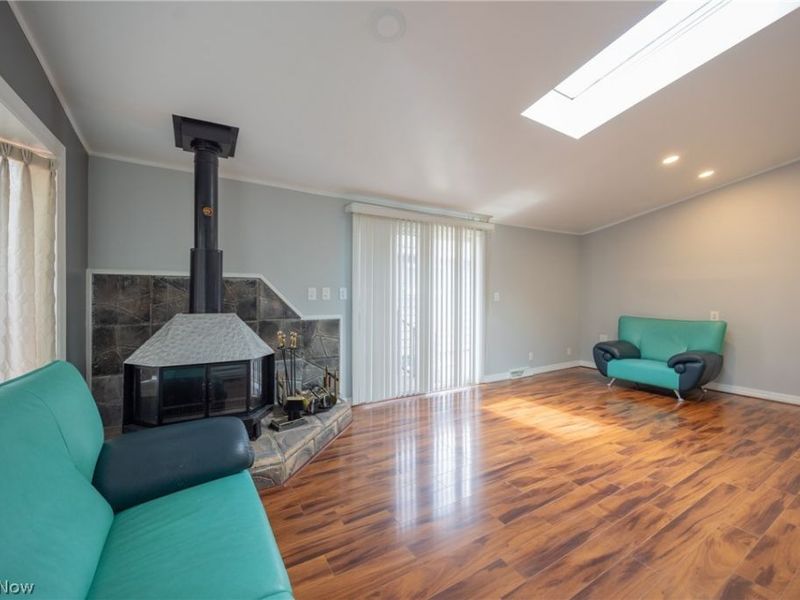 1668 Chelmsford, Mayfield Heights, OH 44124 Photo 7