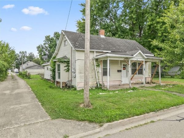 24 Adams Street, Jamestown Vlg, OH 45335