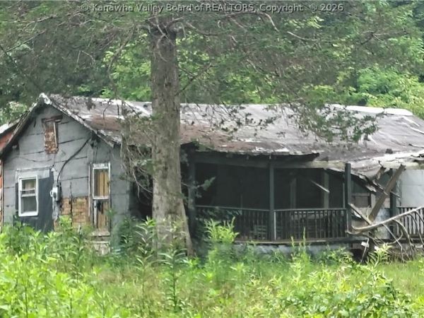 1341 Mulberry Fork Road, Robson, WV 25173