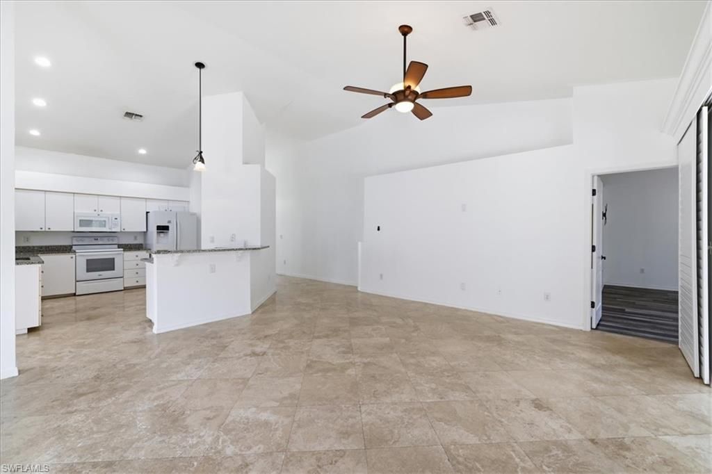 8137 Breton Cir, Fort Myers, FL 33912 Photo