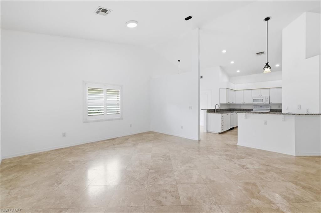 8137 Breton Cir, Fort Myers, FL 33912 Photo