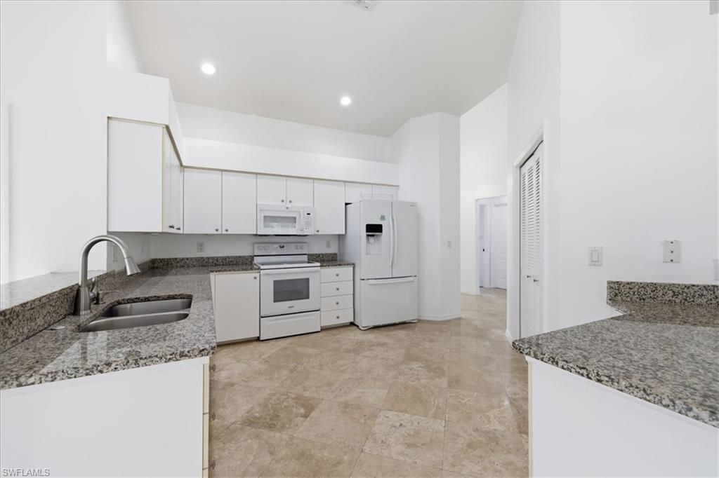 8137 Breton Cir, Fort Myers, FL 33912 Photo