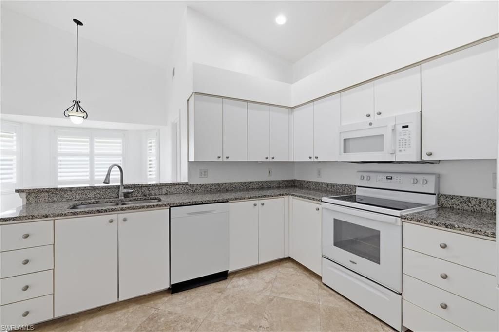 8137 Breton Cir, Fort Myers, FL 33912 Photo